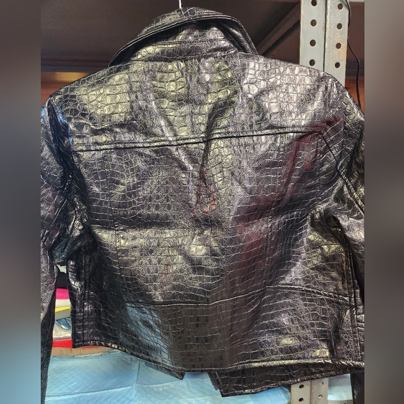 NWT $99 Modcloth Crocodile Rock Moto Faux Leather Jacket In Black Size M - Picture 3 of 11